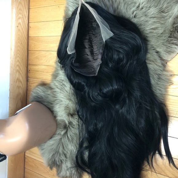 💫 24” BLACK BODY WAVY LACE FRONT WIG💫 *NWT*

🆕